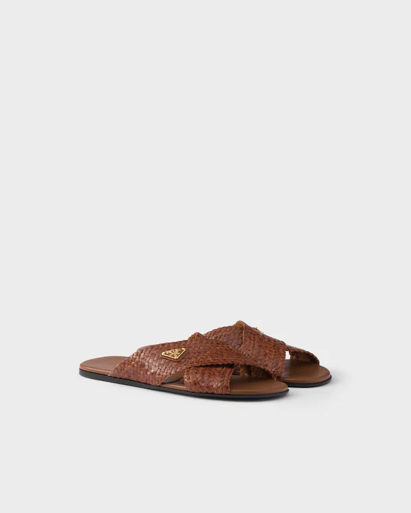 Sapatilhas de couro com cruzamento
