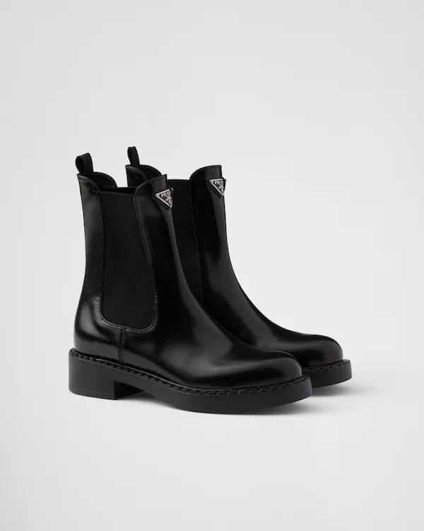 Botas Chelsea em couro escovado com acabamento em chocolate