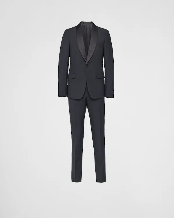 Terno de lã e mohair com um botão