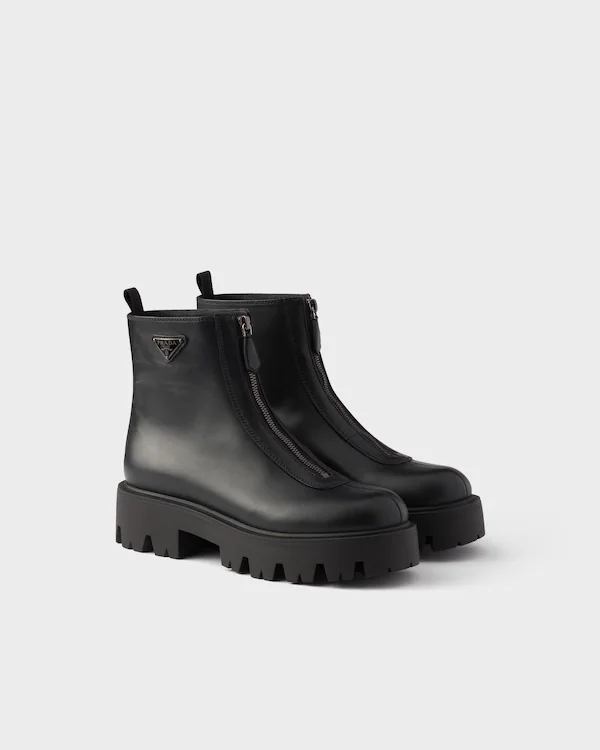 Bota de couro com zíper