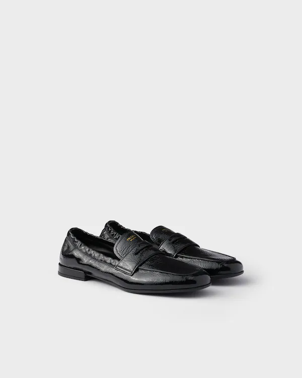 Mocassins de couro patentado com design desmontável