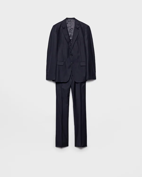 Terno de cashmere e lã com um botão