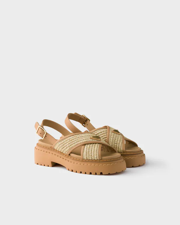 Sandalhas de crochê e couro