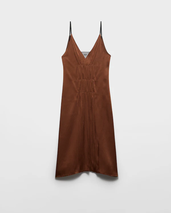 Vestido de crepe de seda