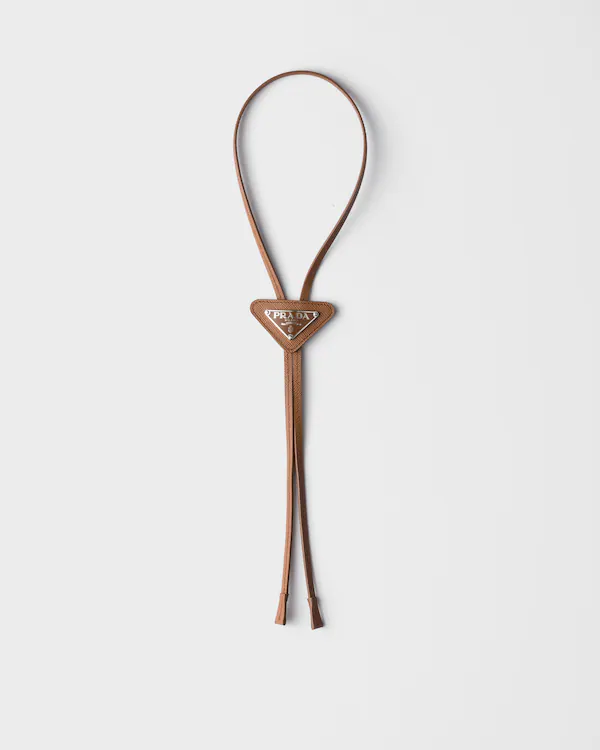 Gravata bolo em couro Saffiano