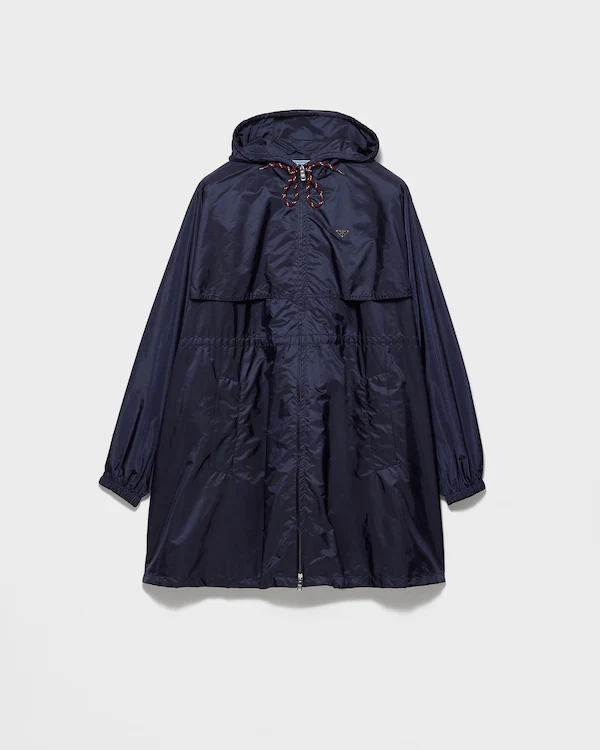 Casaco de chuva com capuz em Re-Nylon leve